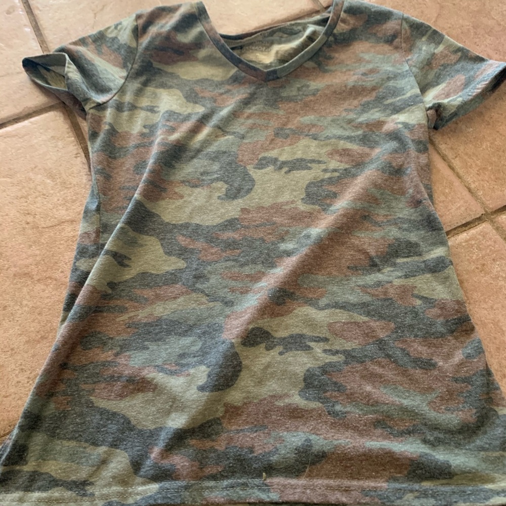Rue21 Favorite Camo t-shirt